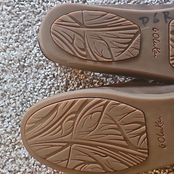 $140 9 Tooled Leather Olukai Korean Slip-ons as if new firm$ - Picture 13 of 14